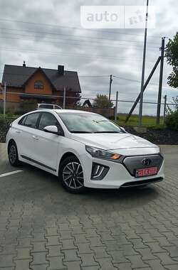 Лифтбек Hyundai Ioniq 2021 в Луцке