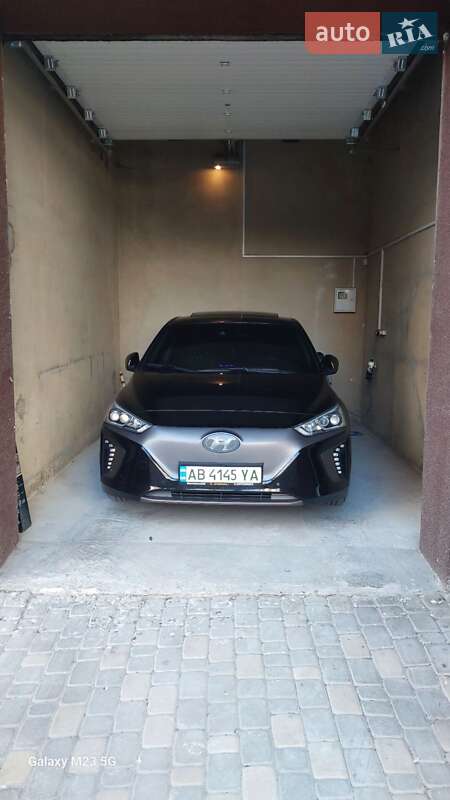 Хэтчбек Hyundai Ioniq 2016 в Виннице
