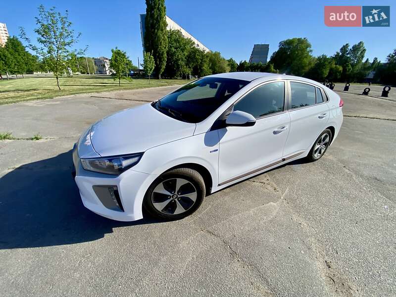 Хетчбек Hyundai Ioniq 2018 в Харкові