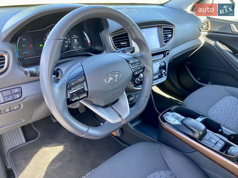 Хетчбек Hyundai Ioniq 2018 в Харкові