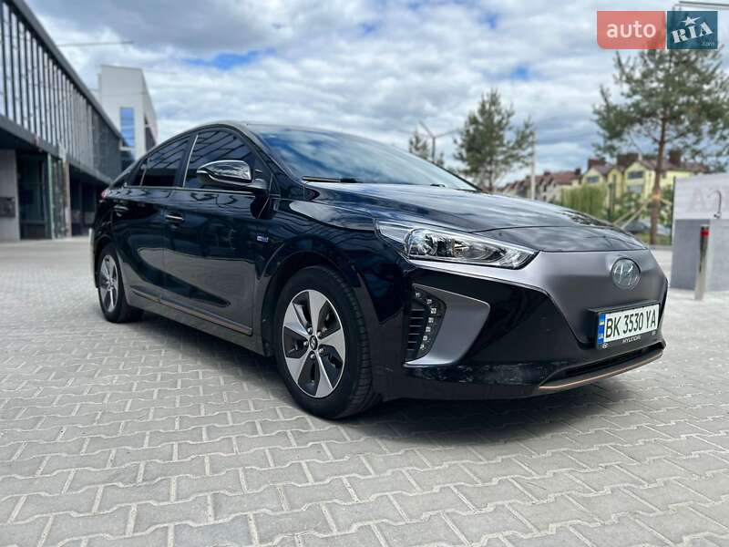 Хэтчбек Hyundai Ioniq 2017 в Ровно