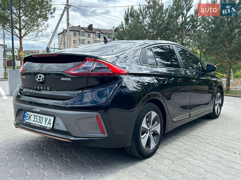Хэтчбек Hyundai Ioniq 2017 в Ровно