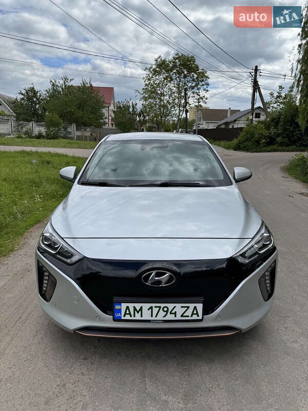 Хэтчбек Hyundai Ioniq 2018 в Житомире