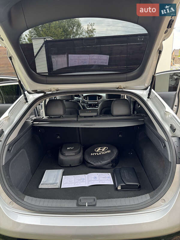 Хэтчбек Hyundai Ioniq 2018 в Житомире