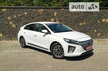 Лифтбек Hyundai Ioniq 2021 в Луцке