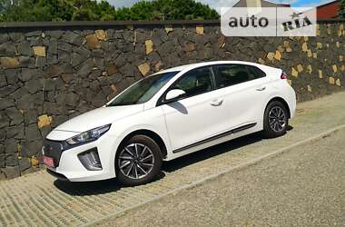 Лифтбек Hyundai Ioniq 2021 в Луцке