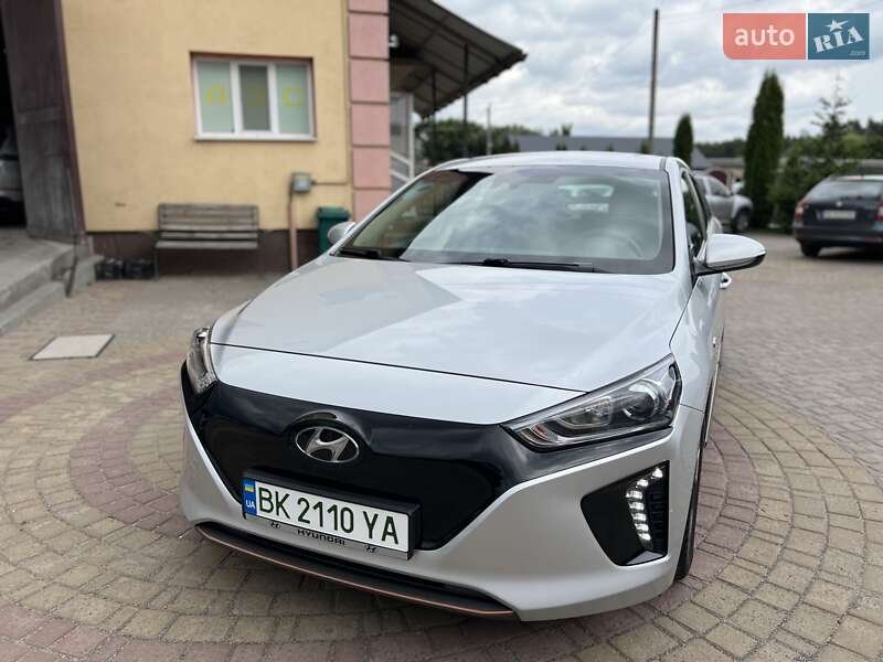 Хетчбек Hyundai Ioniq 2018 в Радивиліві
