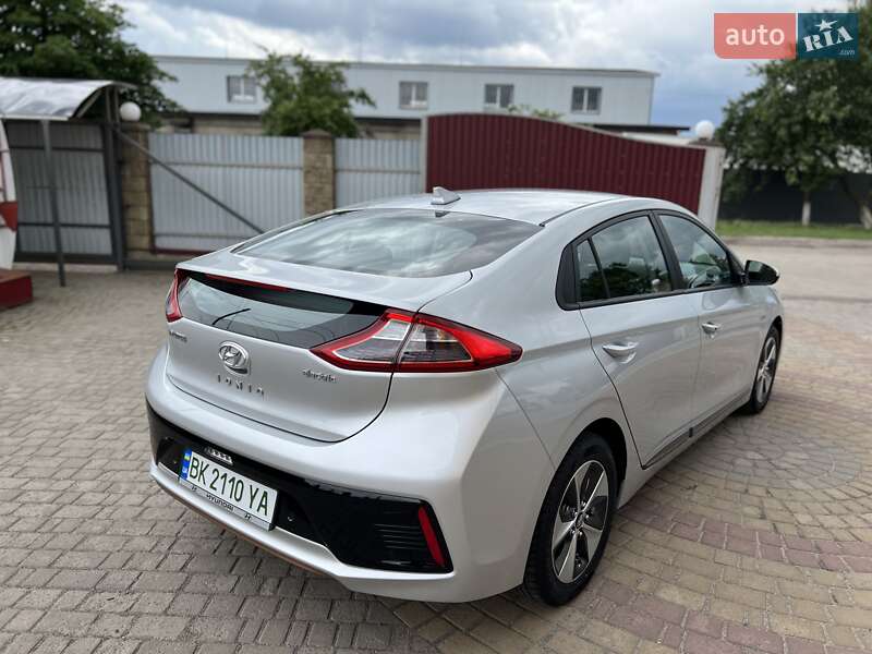 Хетчбек Hyundai Ioniq 2018 в Радивиліві