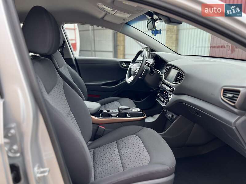 Хетчбек Hyundai Ioniq 2018 в Радивиліві