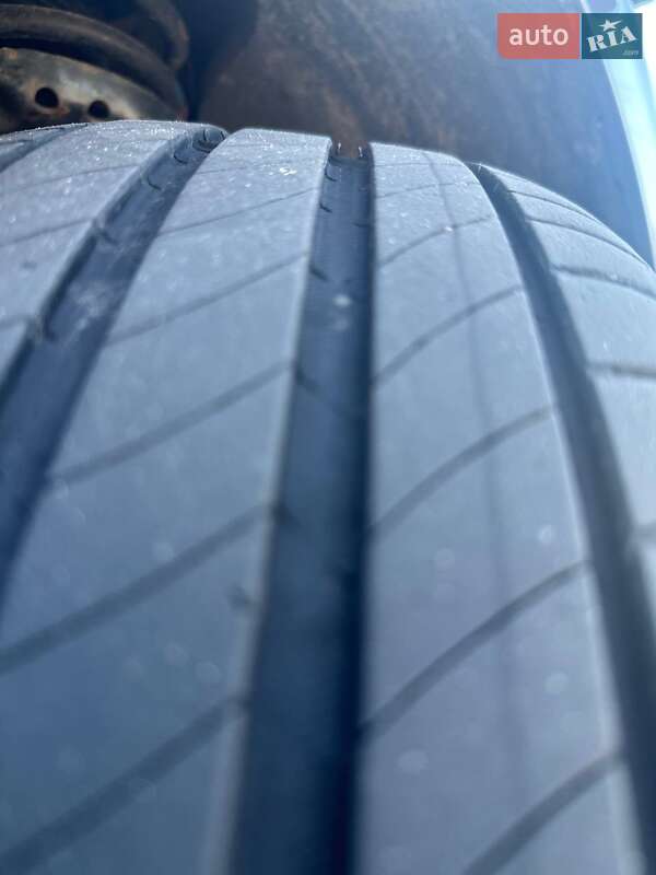 Лифтбек Hyundai Ioniq 2019 в Киеве