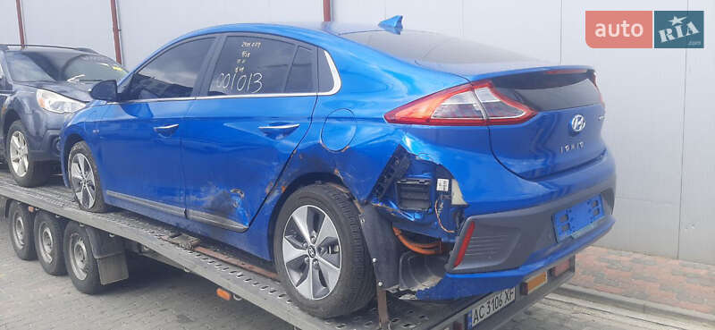 Хэтчбек Hyundai Ioniq 2016 в Николаеве