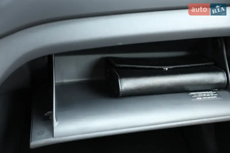 Лифтбек Hyundai Ioniq 2019 в Киеве документ