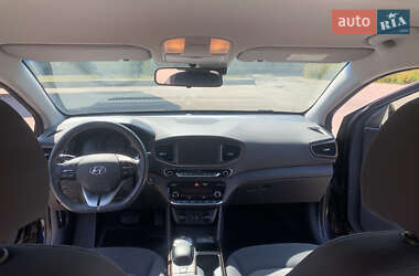 Хетчбек Hyundai Ioniq 2018 в 