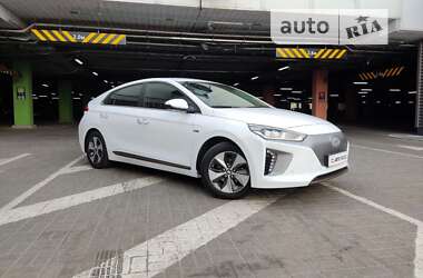 Хэтчбек Hyundai Ioniq 2019 в Киеве