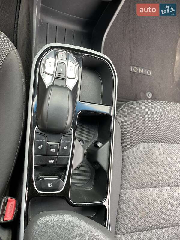 Ліфтбек Hyundai Ioniq 2017 в Дніпрі