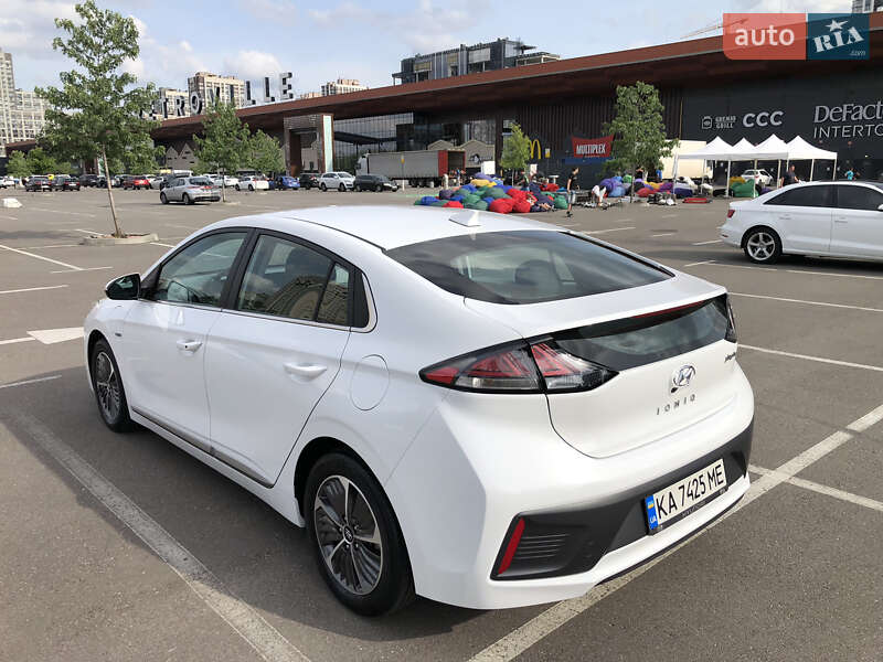 Лифтбек Hyundai Ioniq 2020 в Киеве