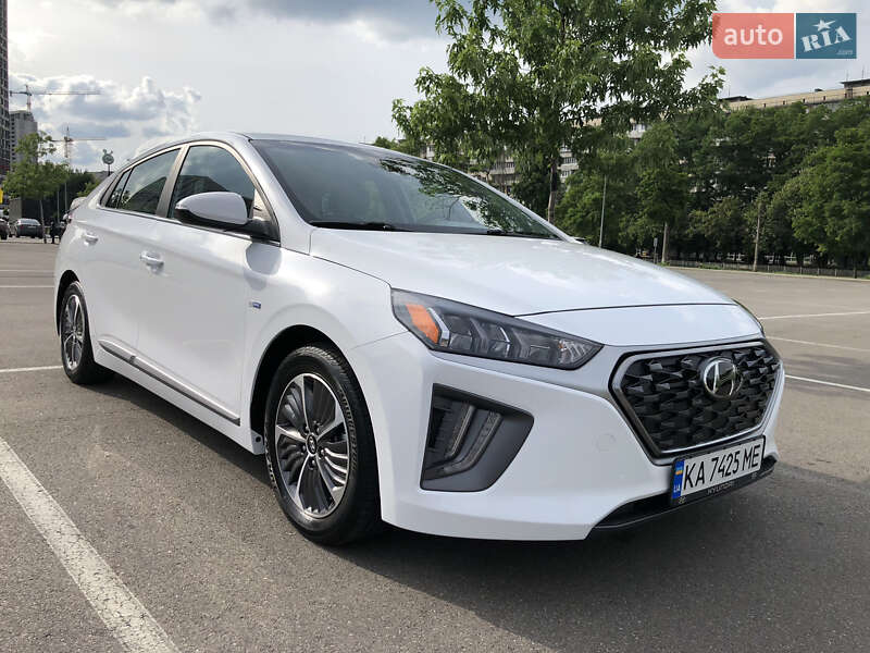 Лифтбек Hyundai Ioniq 2020 в Киеве