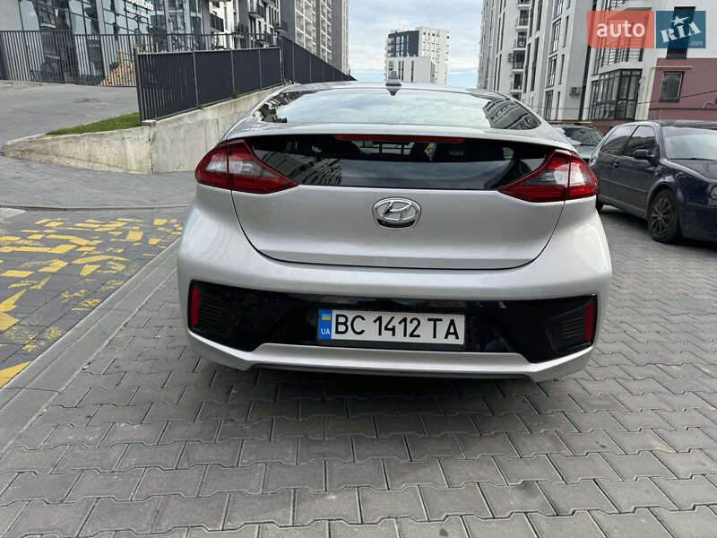 Хэтчбек Hyundai Ioniq 2017 в Львове фото 5 Хэтчбек Hyundai Ioniq 2017 в Львове