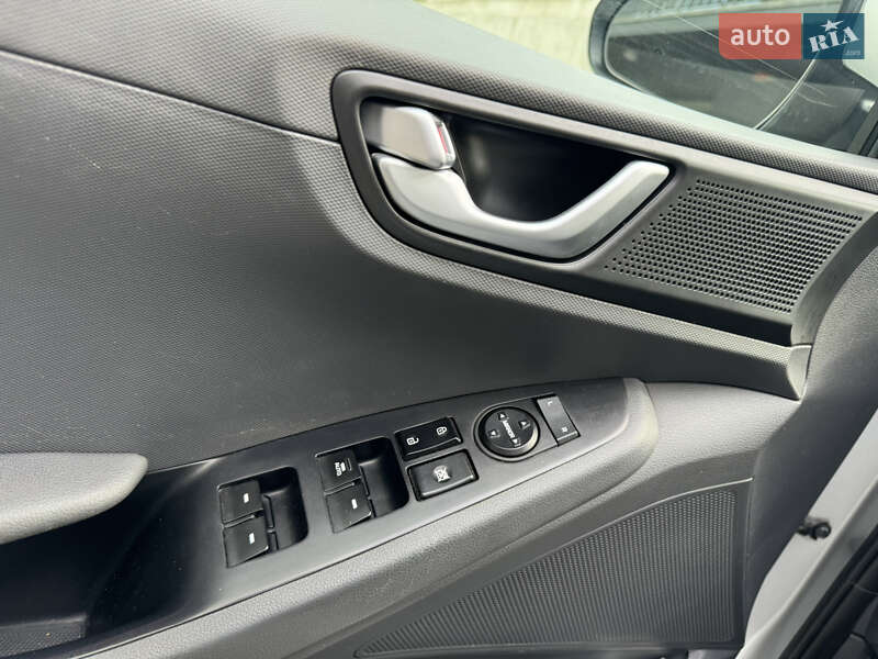 Хэтчбек Hyundai Ioniq 2017 в Львове фото 14 Хэтчбек Hyundai Ioniq 2017 в Львове