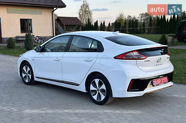 Хетчбек Hyundai Ioniq 2019 в 