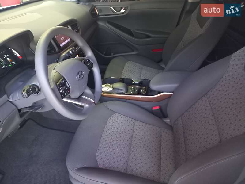 Хетчбек Hyundai Ioniq 2017 в Одесі