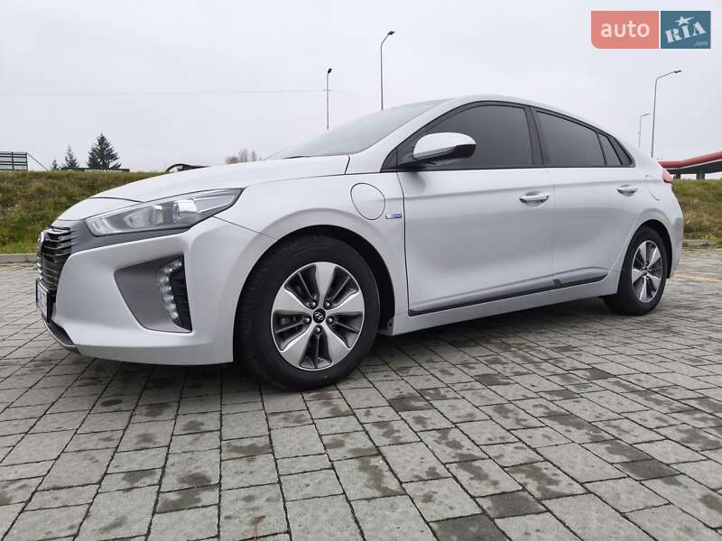 Лифтбек Hyundai Ioniq 2019 в Стрые