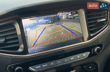 Хэтчбек Hyundai Ioniq 2017 в 