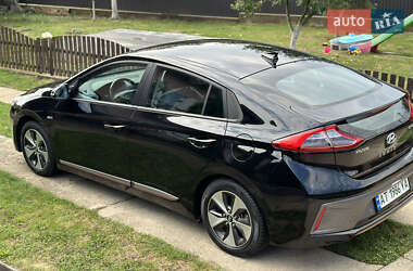 Хэтчбек Hyundai Ioniq 2018 в 