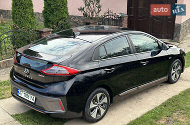 Хэтчбек Hyundai Ioniq 2018 в 