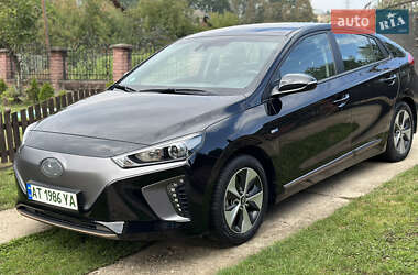 Хэтчбек Hyundai Ioniq 2018 в 