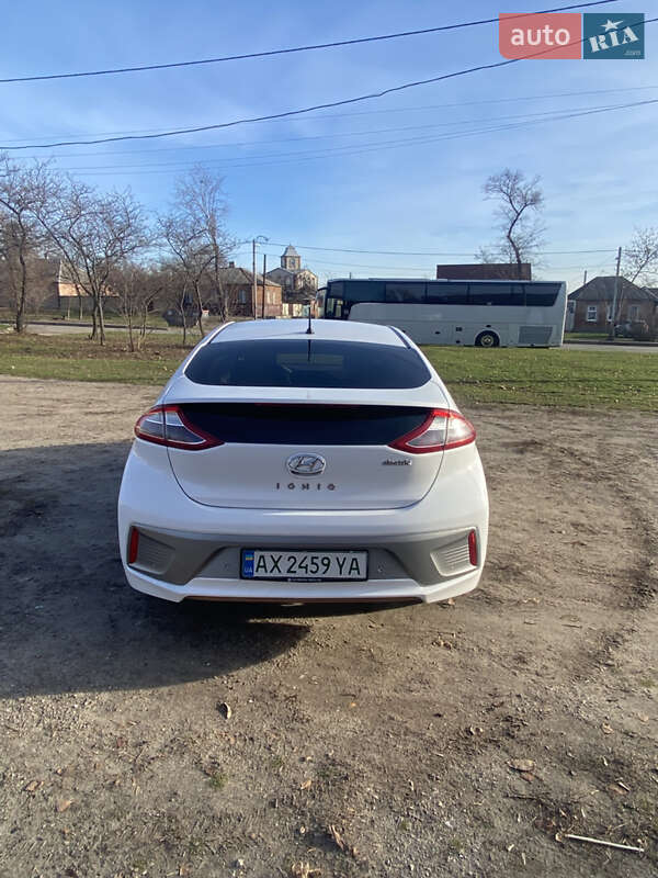 Хэтчбек Hyundai Ioniq 2016 в Харькове