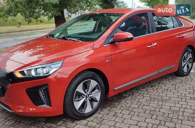 Хэтчбек Hyundai Ioniq 2018 в Киеве