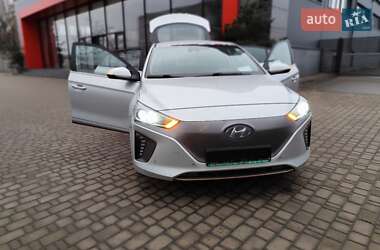 Хэтчбек Hyundai Ioniq 2017 в 