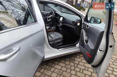 Хэтчбек Hyundai Ioniq 2017 в 