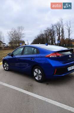 Хэтчбек Hyundai Ioniq 2019 в 