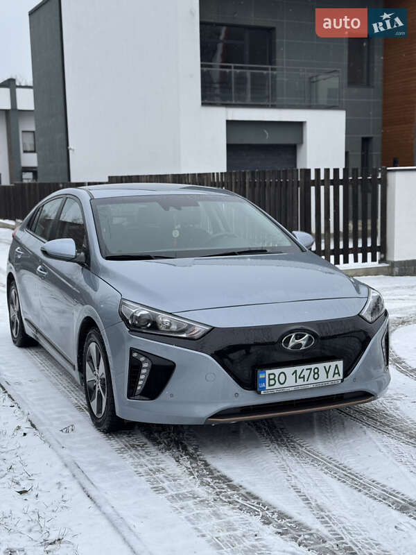 Хетчбек Hyundai Ioniq 2018 в 