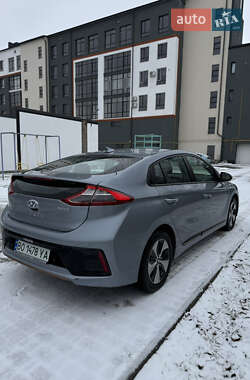 Хетчбек Hyundai Ioniq 2018 в 