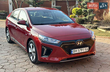 Хетчбек Hyundai Ioniq 2019 в 