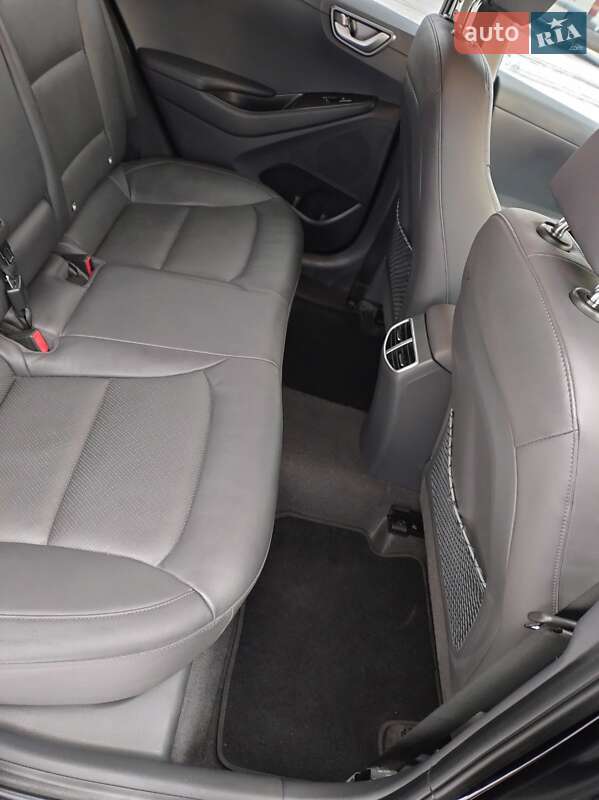 Ліфтбек Hyundai Ioniq 2019 в Володимирі