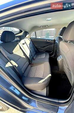 Хетчбек Hyundai Ioniq 2019 в 