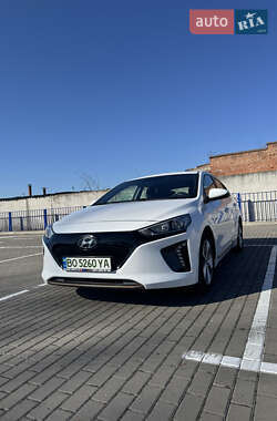 Хэтчбек Hyundai Ioniq 2019 в 