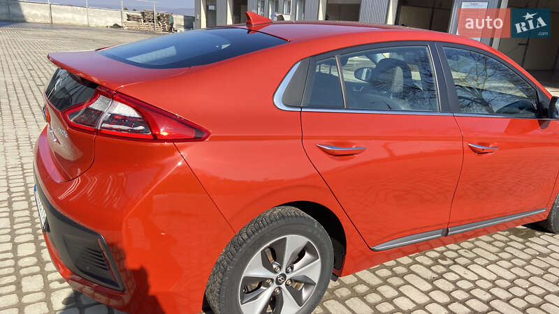 Хетчбек Hyundai Ioniq 2018 в Кам'янець-Подільському