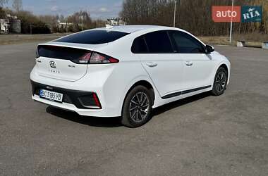 Лифтбек Hyundai Ioniq 2021 в Львове