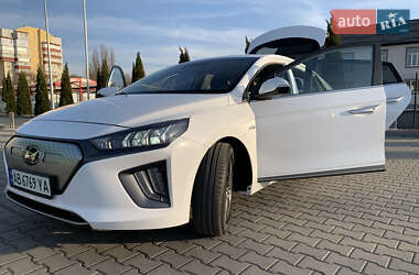 Хэтчбек Hyundai Ioniq 2019 в 