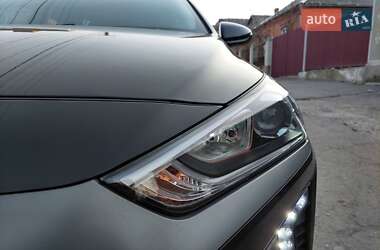 Лифтбек Hyundai Ioniq 2019 в 