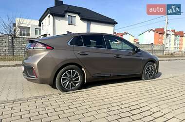 Ліфтбек Hyundai Ioniq 2019 в 
