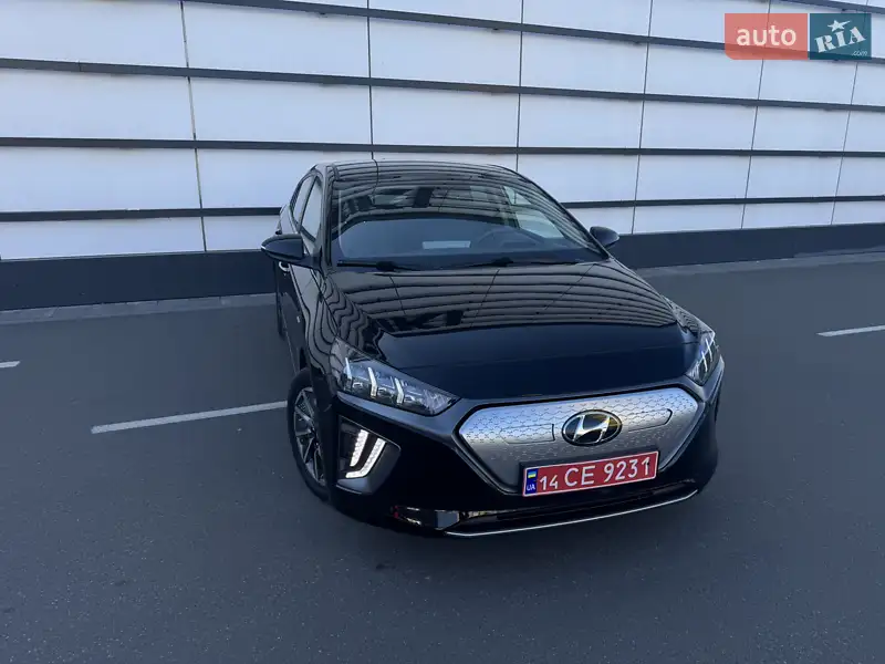 Хетчбек Hyundai Ioniq 2019 в 
