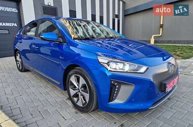 Хэтчбек Hyundai Ioniq 2017 в 