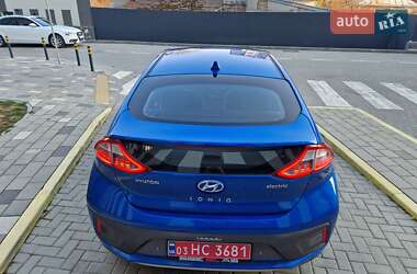 Хэтчбек Hyundai Ioniq 2017 в 