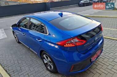 Хэтчбек Hyundai Ioniq 2017 в 